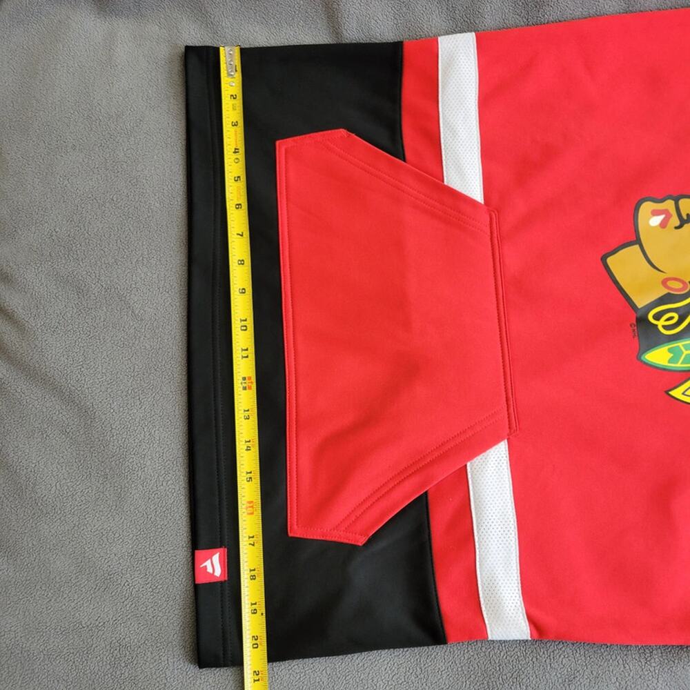 CHICAGO BLACKHAWKS Fanatics Hoodie Sweater Mens Medium Red Breakaway Lace Up - Picture 5 of 15